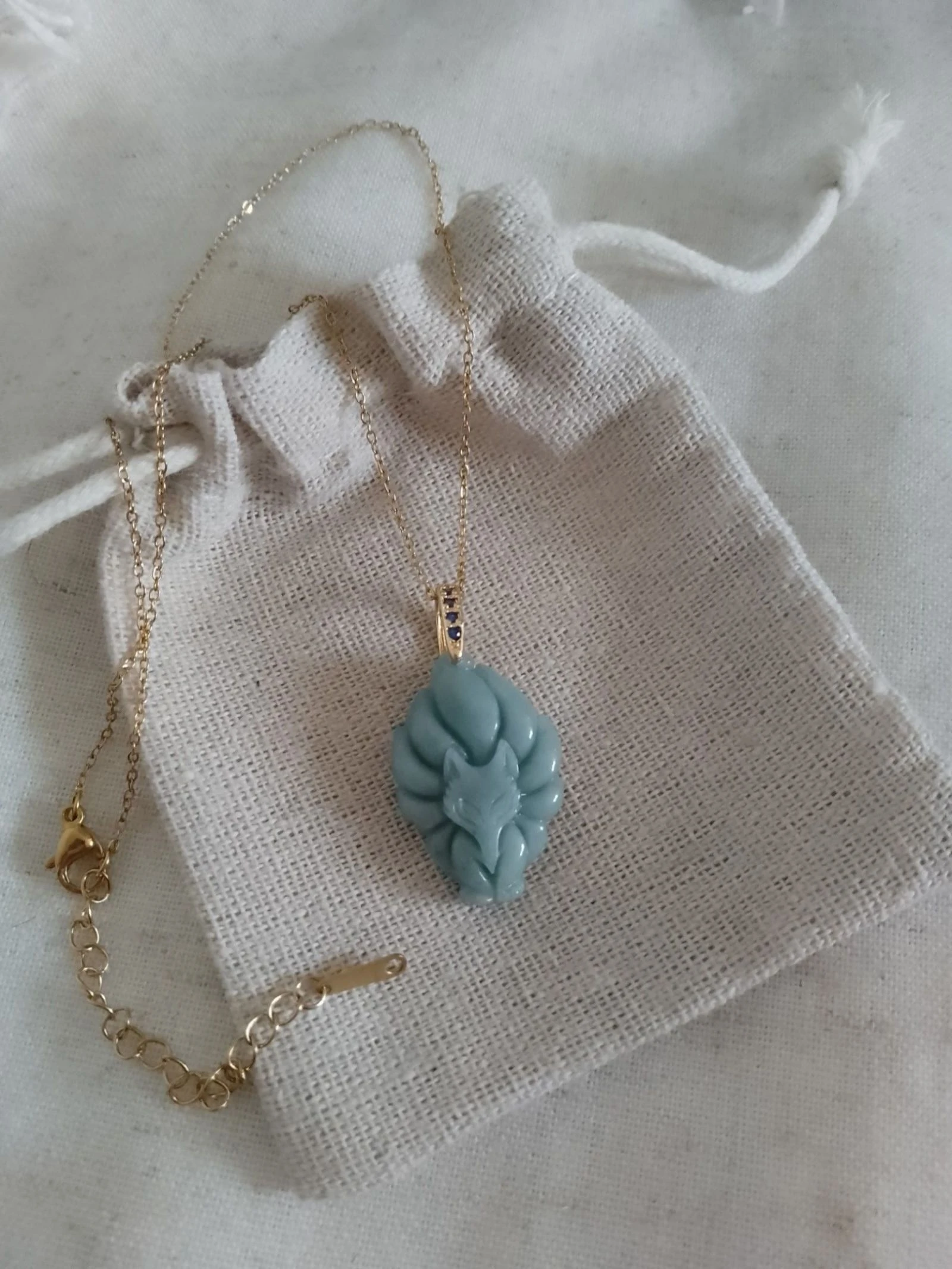 Collier pendentif renard à neuf queues kitsune japonais 